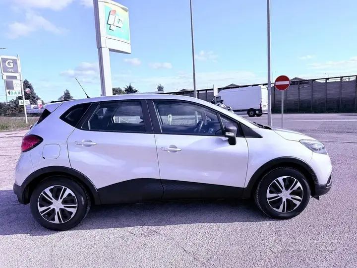 Renault Captur 2015 photo 4