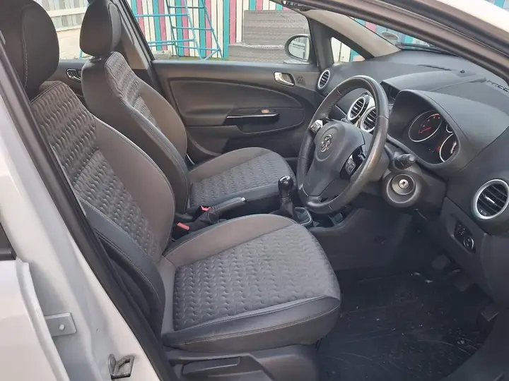 Vauxhall Corsa 2014 photo 4