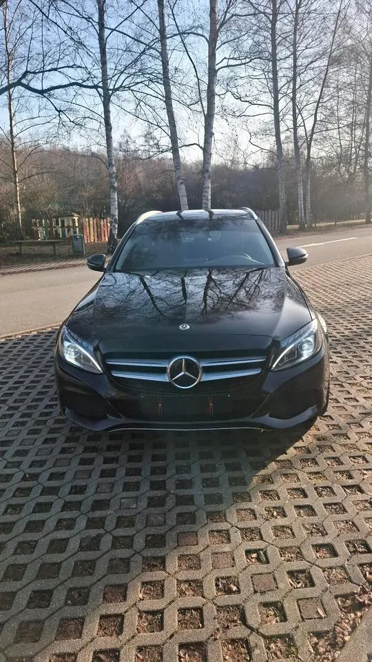 Mercedes-Benz C220D