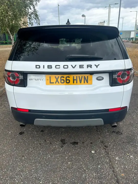 Land Rover Discovery Sport 2016 photo 2
