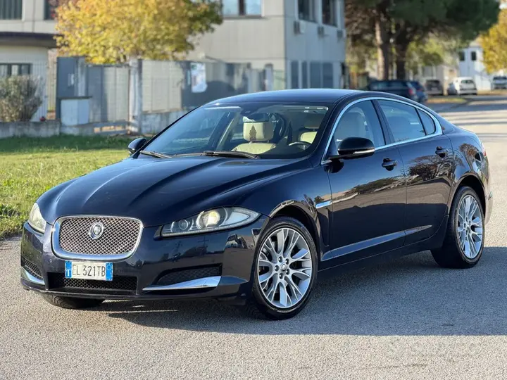 Jaguar Xf