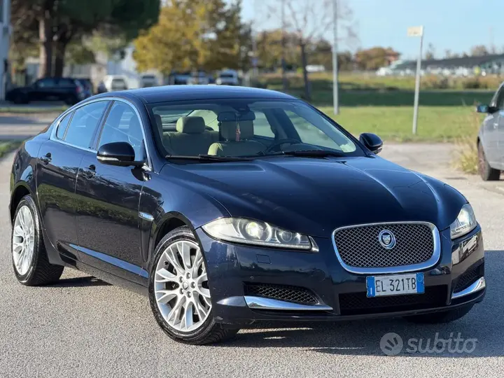 Jaguar Xf 2012 photo 2