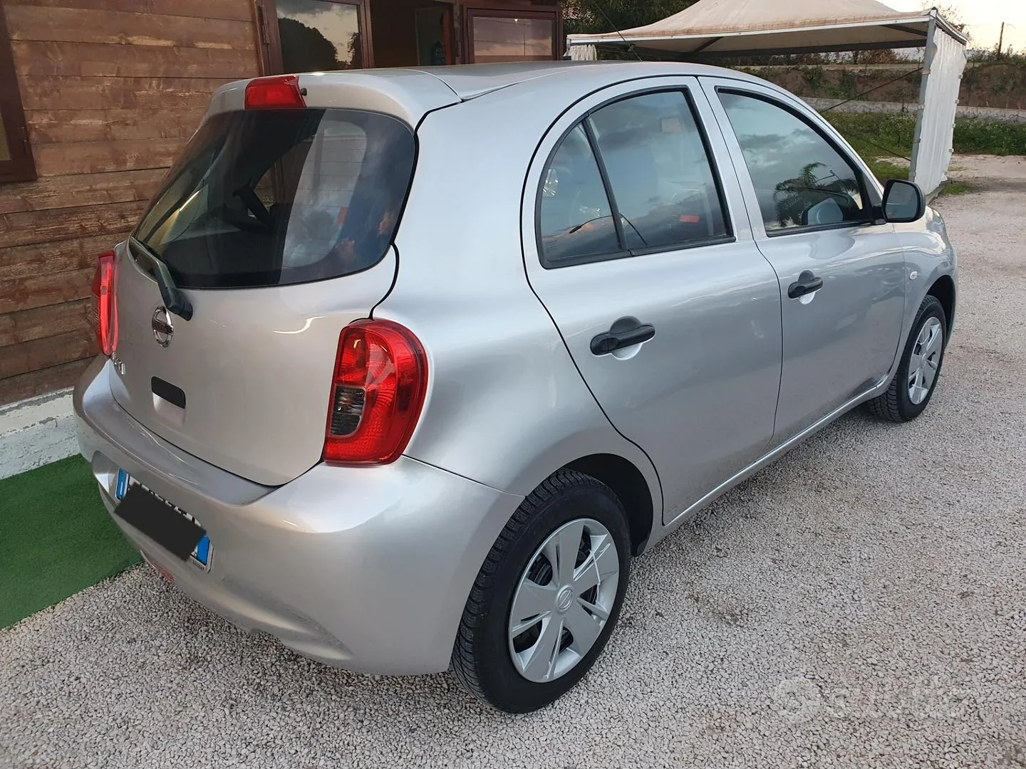 Nissan Micra 2015 photo 2