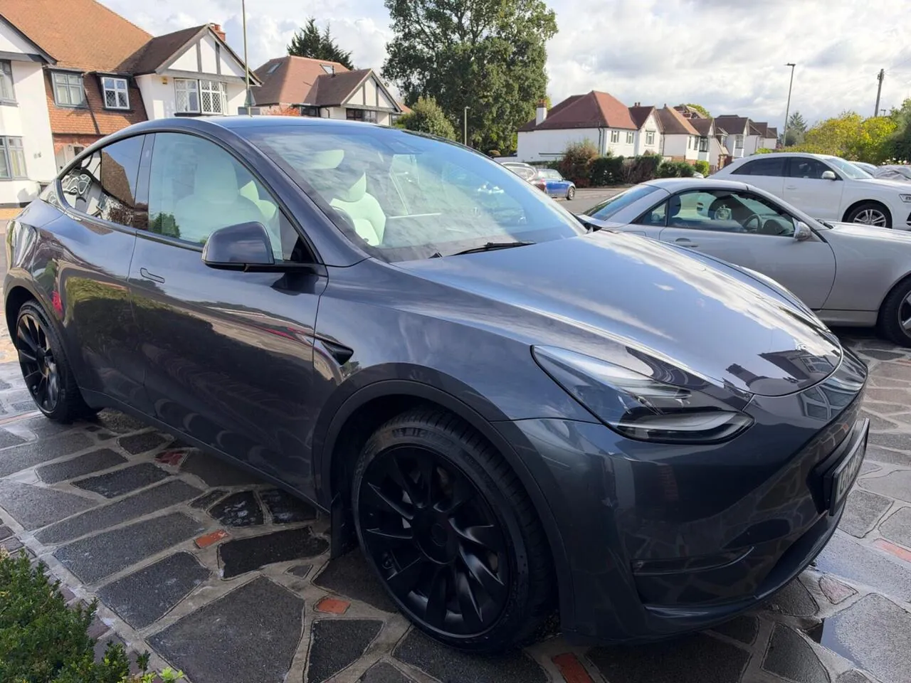 Tesla Model Y 2023 photo 4