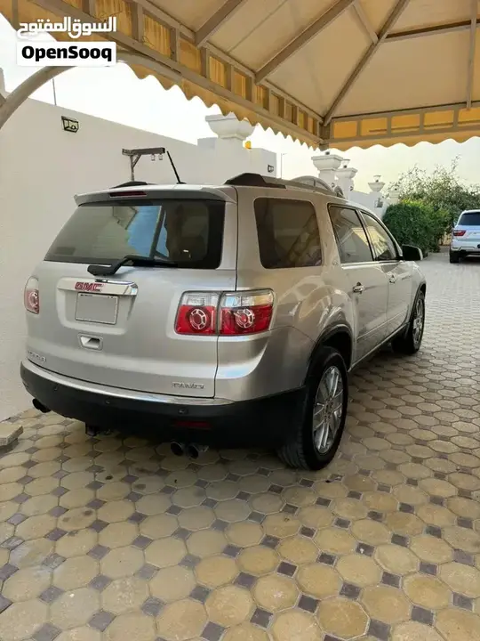 GMC Acadia 2010 photo 3