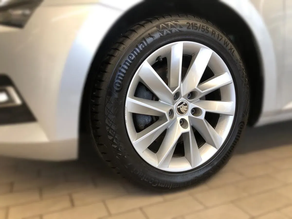 Skoda Superb 2020 photo 3