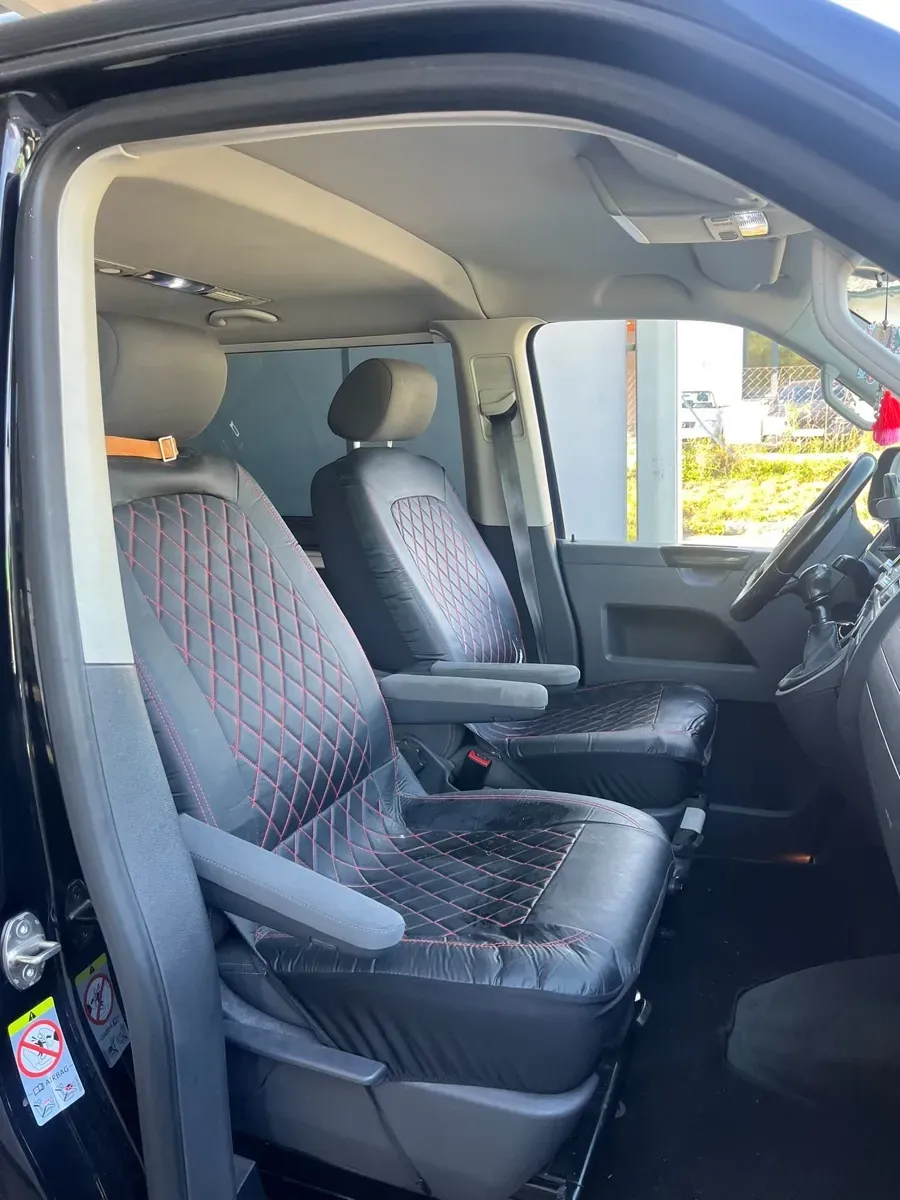 Volkswagen Multivan 2012 photo 3