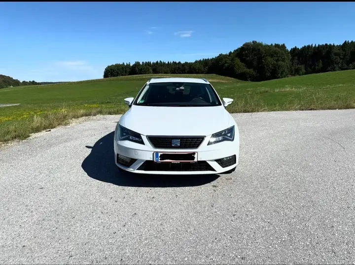 Seat Leon 2019 photo 2