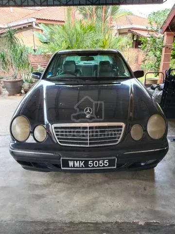 Mercedes-Benz E200K