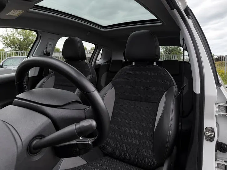 Peugeot 2008 2018 photo 2