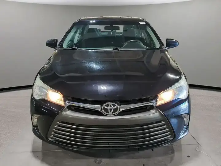 Toyota Camry 2017 photo 2
