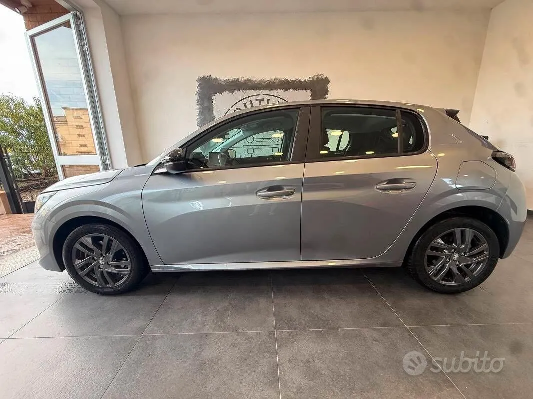 Peugeot 208 2022 photo 4