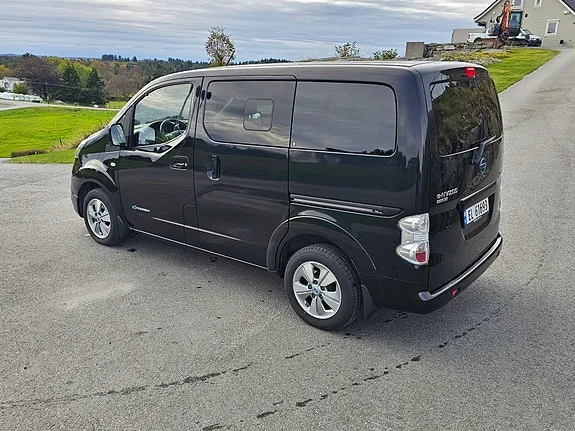 Nissan E-Nv200 2015 photo 3