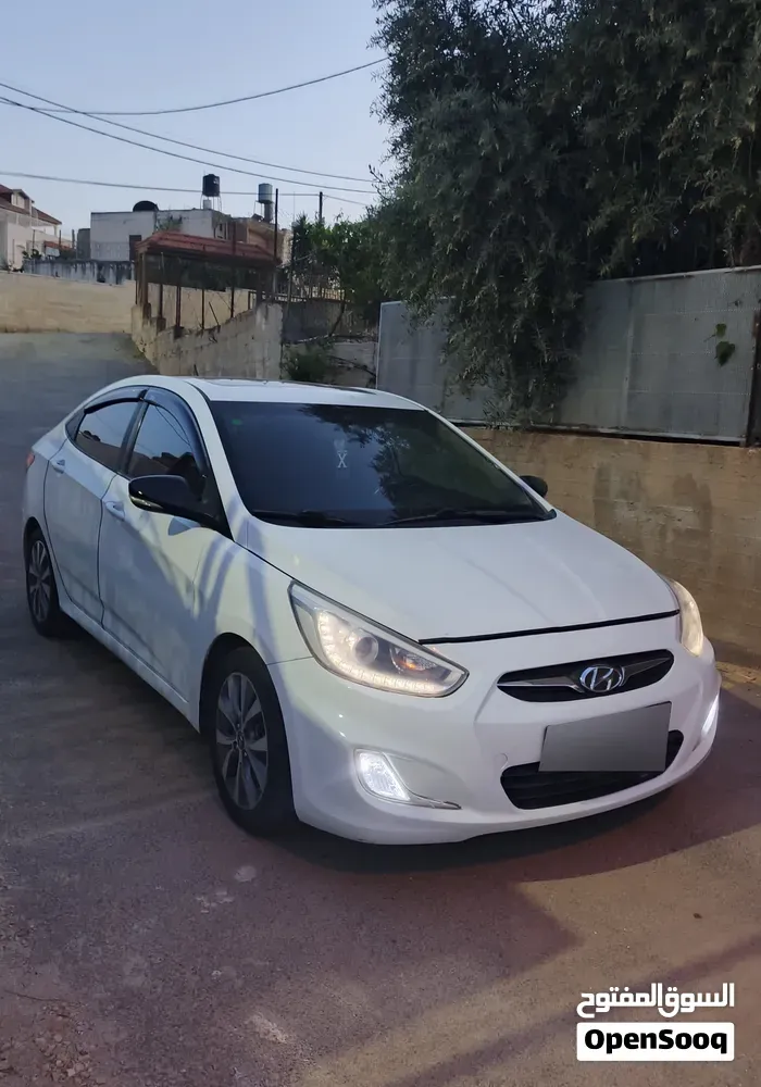Hyundai Accent 2017 photo 4