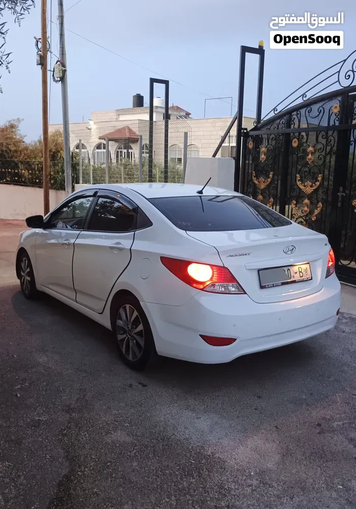Hyundai Accent 2017 photo 2