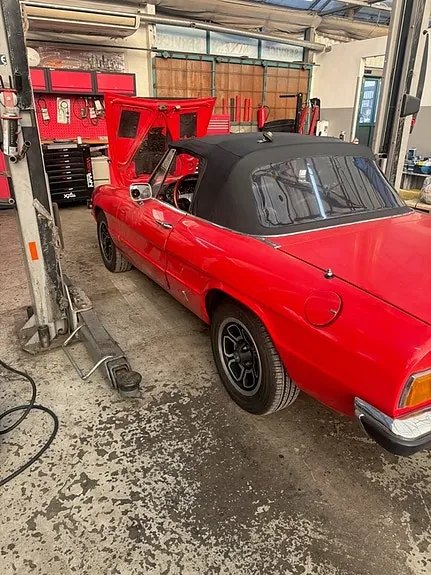 Alfa Romeo Spider 1975 photo 2