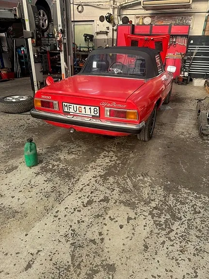Alfa Romeo Spider 1975 photo 3