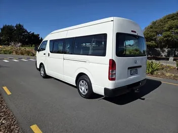 Toyota Hiace 2010 photo 4