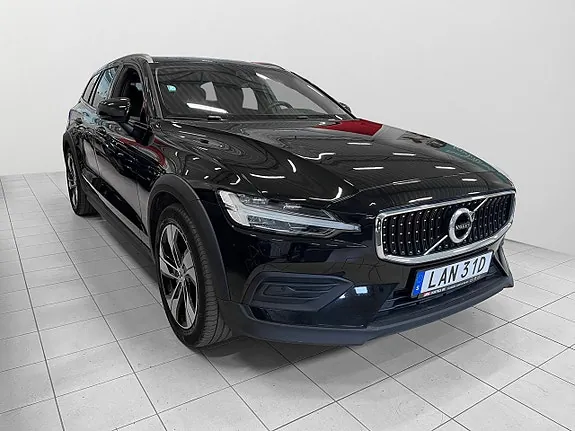 Volvo V60 Cross Country 2022 photo 2