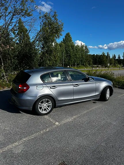 BMW 118D 2008 photo 2