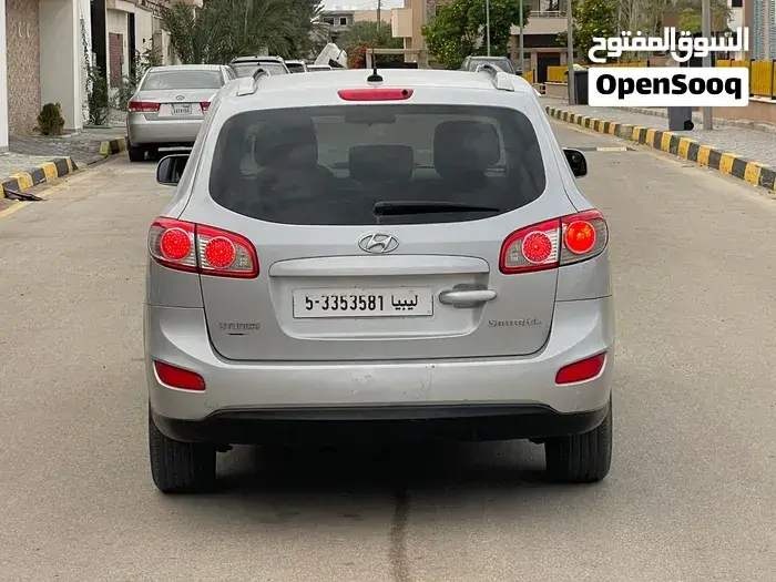 Hyundai Santa Fe 2012 photo 3