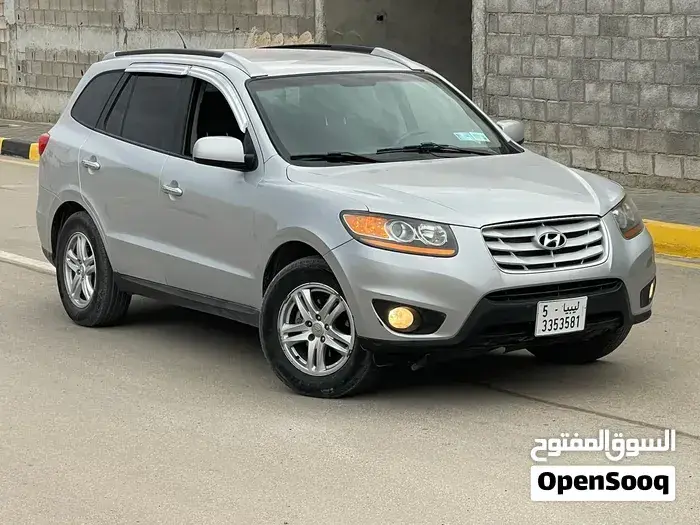 Hyundai Santa Fe 2012 photo 2