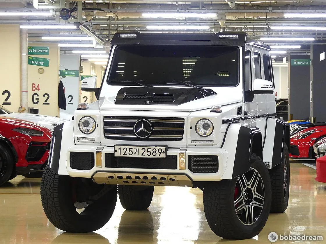 Mercedes-Benz G500 4X4²
