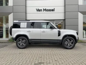 Land Rover Defender 2026 photo 3