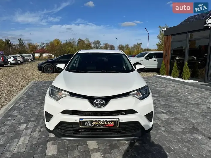 Toyota Rav4 2016 photo 2