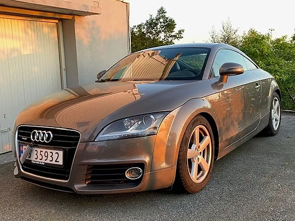 Audi Tt 2011 photo 3