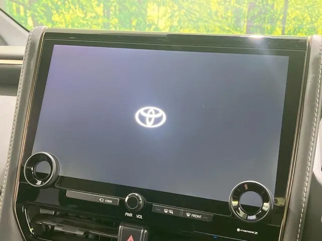Toyota Alfaard Z 2025 photo 3