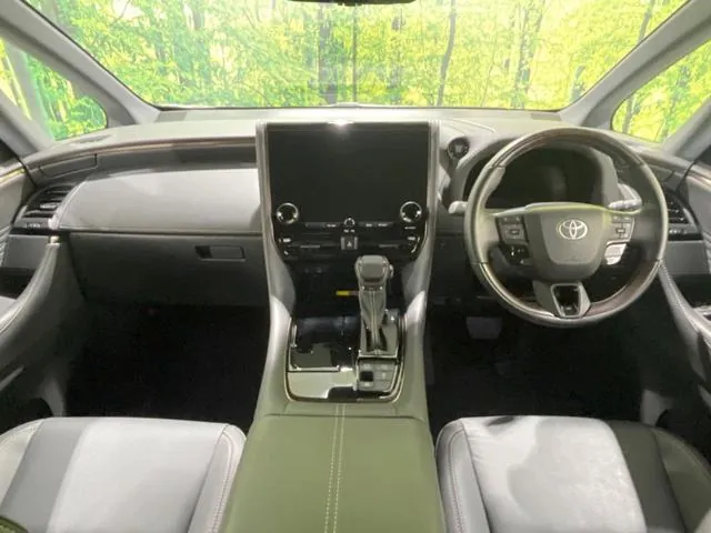 Toyota Alfaard Z 2025 photo 2