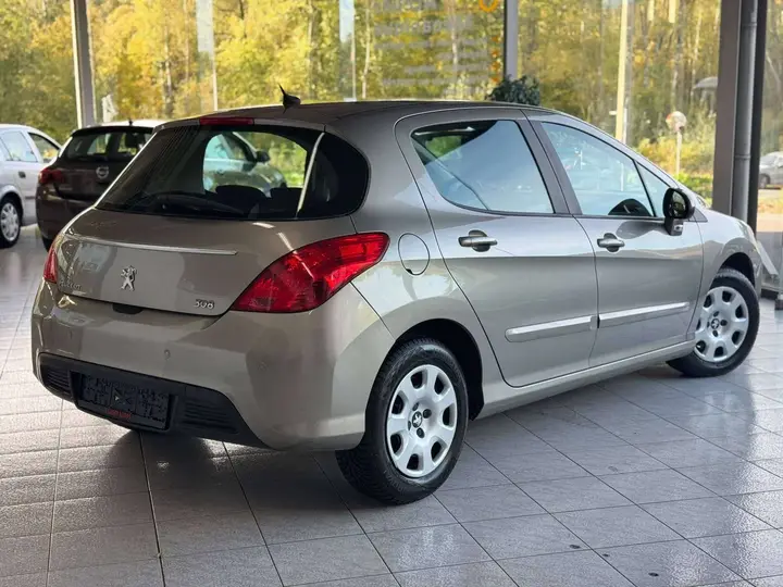 Peugeot 308 2013 photo 2