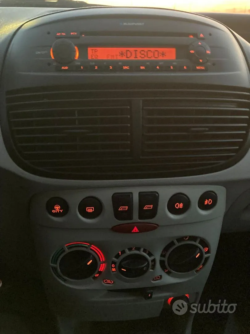 Fiat Punto 2003 photo 4