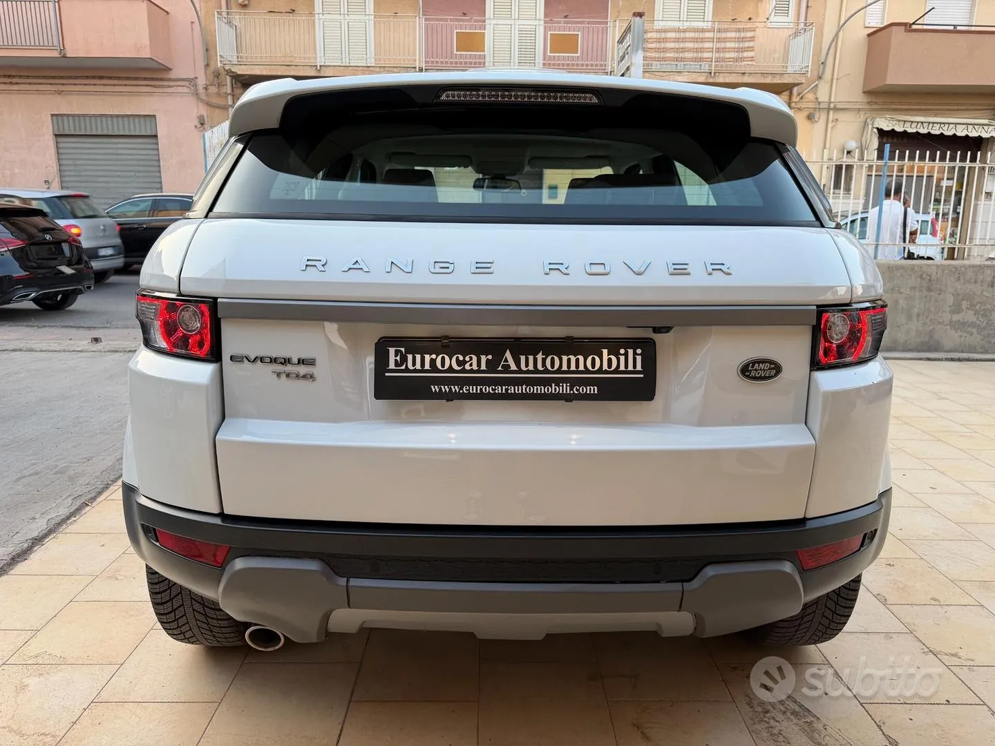 Land Rover Range Rover Evoque 2015 photo 4