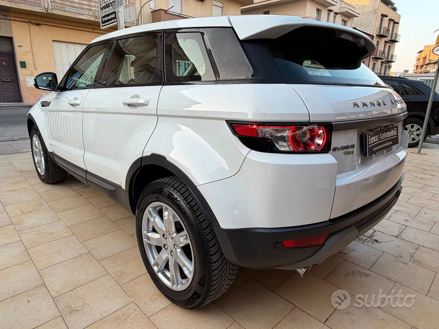 Land Rover Range Rover Evoque 2015 photo 3