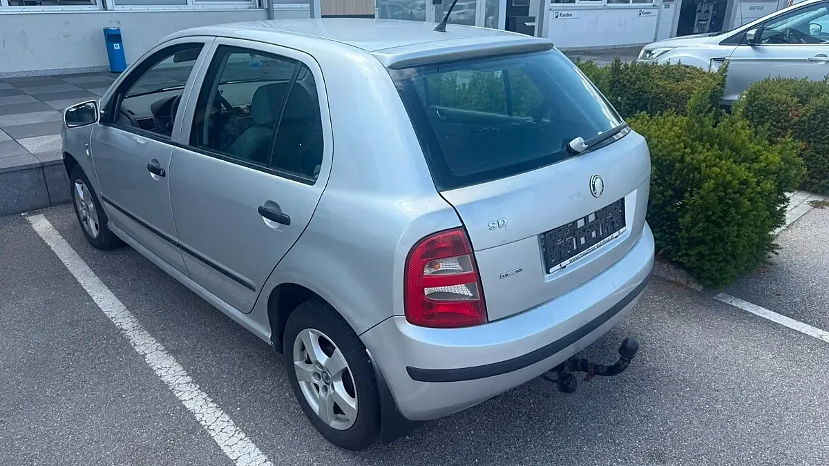 Skoda Fabia 2000 photo 2