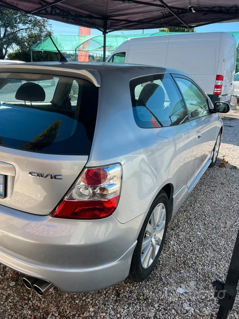Honda Civic 2004 photo 5