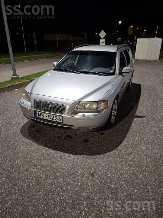 Volvo V70 2005 photo 2