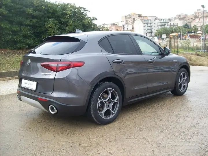 Alfa Romeo Stelvio 2021 photo 4