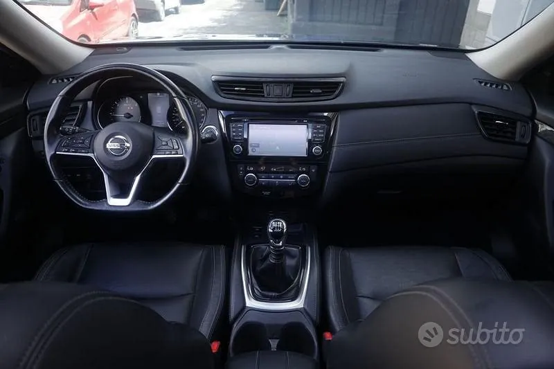 Nissan X-Trail 2018 photo 2