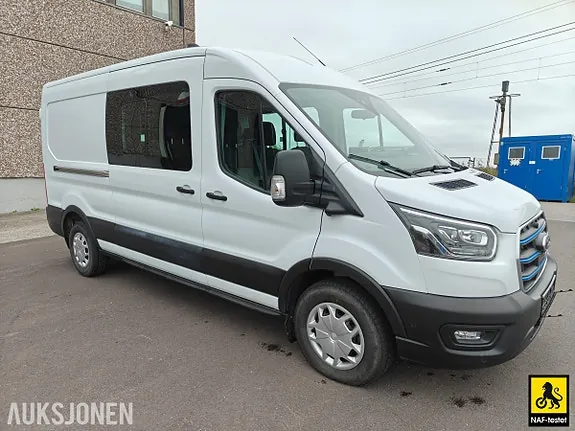 Ford Transit 2023 photo 3