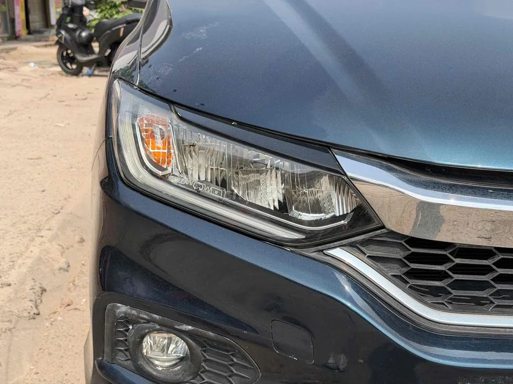 Honda City 2018 photo 4