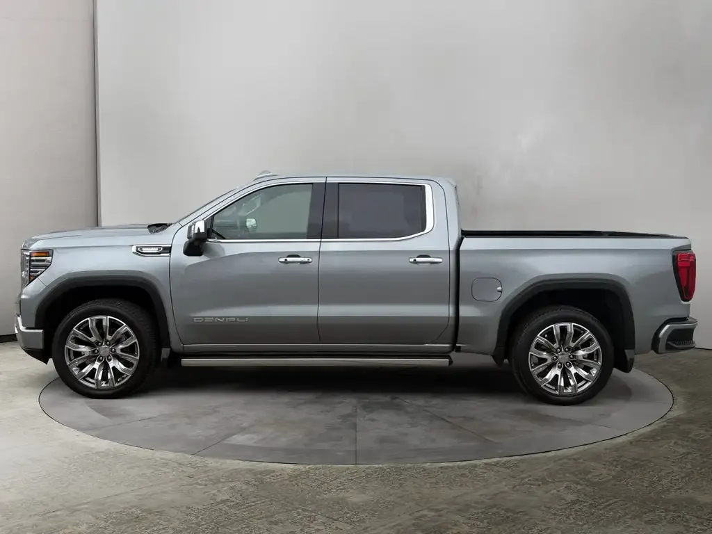 GMC Sierra 1500 2025 photo 2