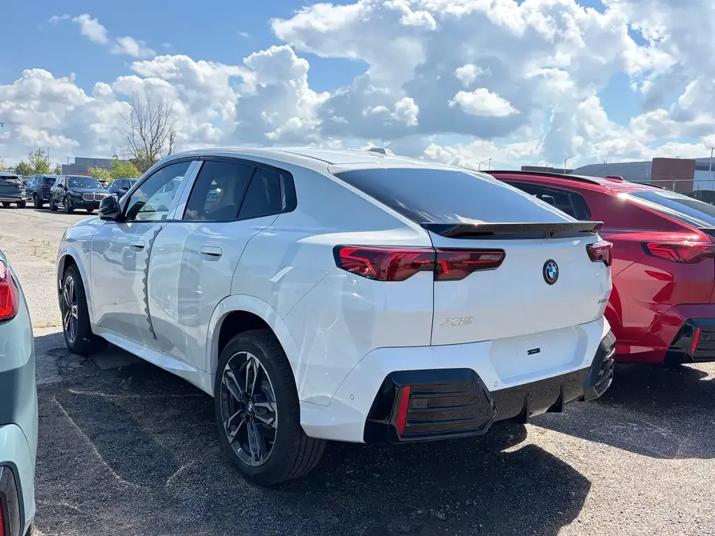 BMW X2 2027 photo 4