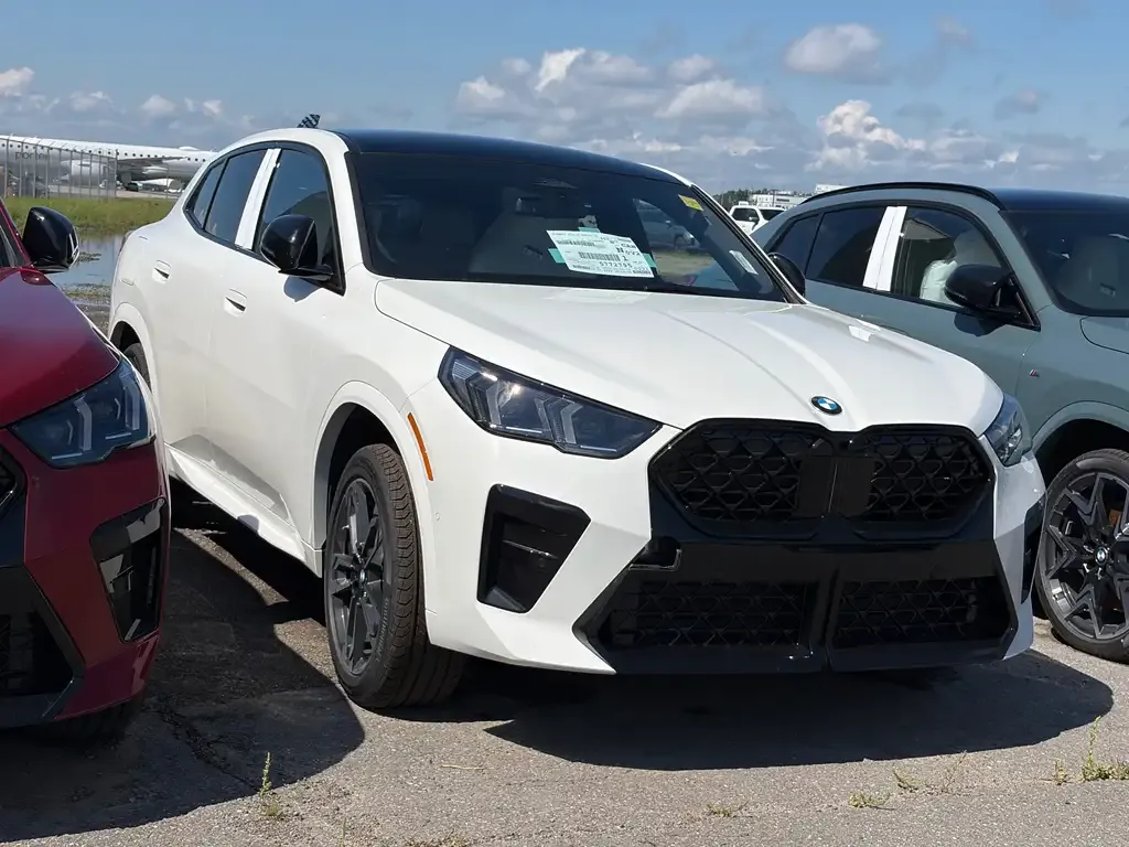 BMW X2 2027 photo 3