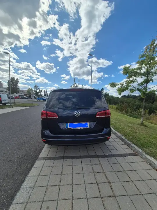 Volkswagen Sharan 2016 photo 2