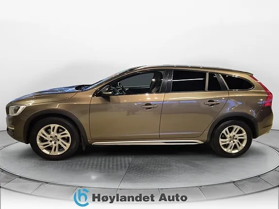 Volvo V60 Cross Country 2017 photo 2
