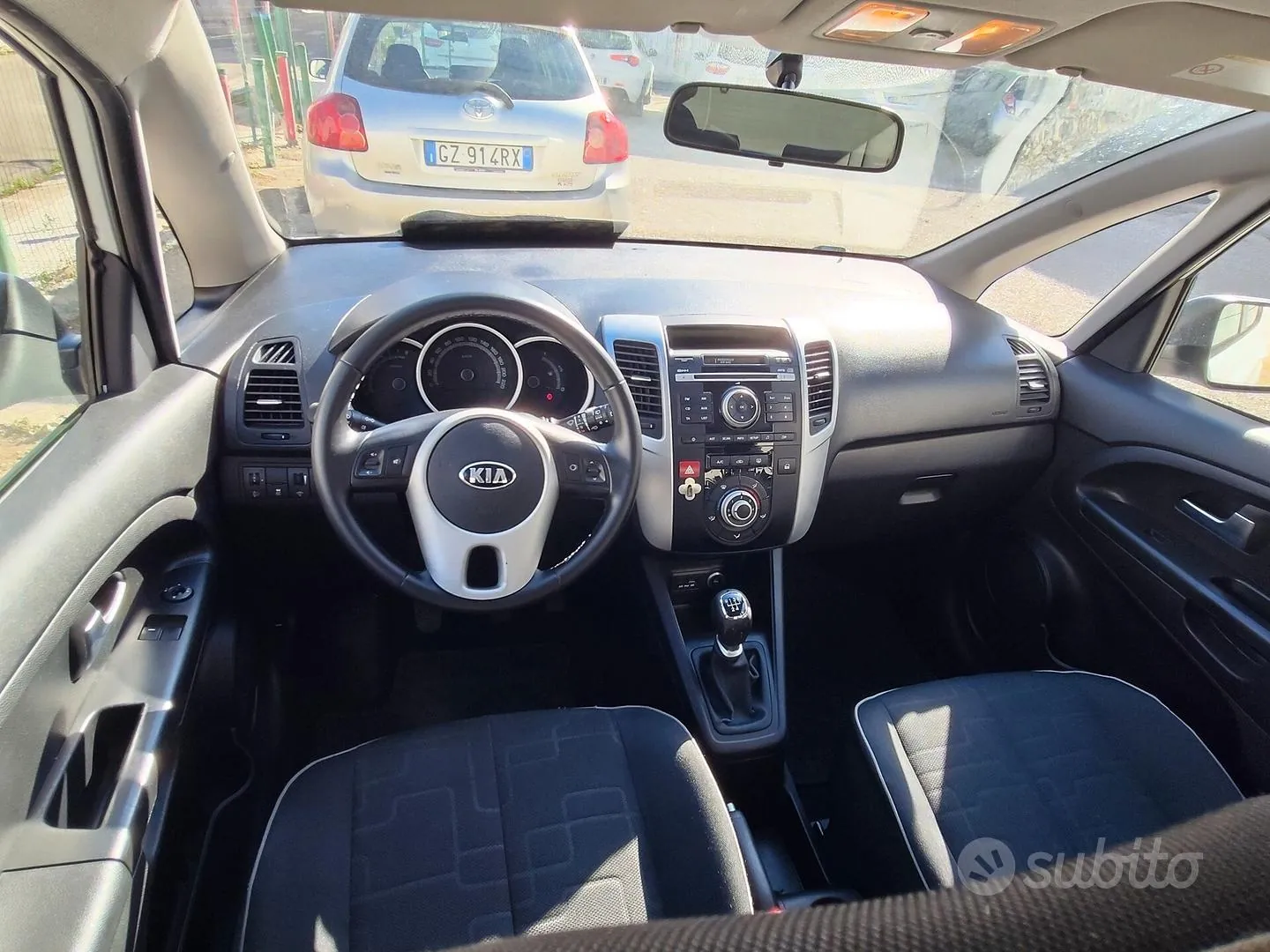 Kia Venga 2014 photo 5