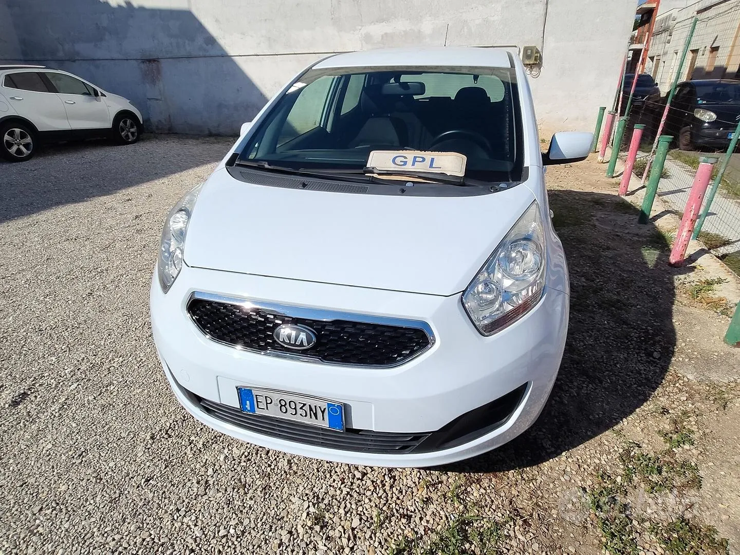 Kia Venga 2014 photo 4